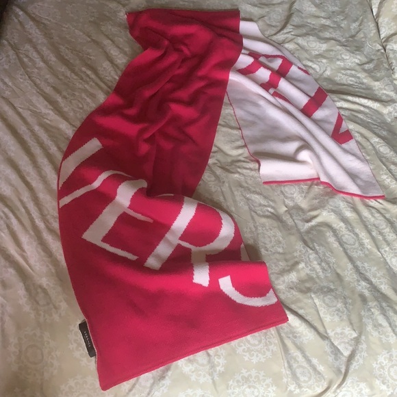 Versace hot pink and white scarf - Picture 6 of 8